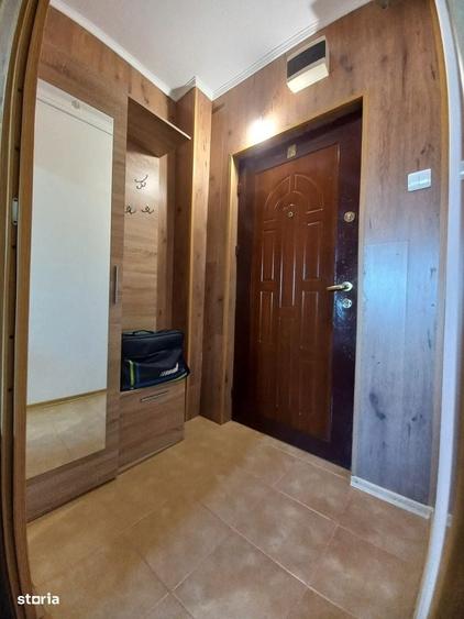 Apartament cu 2 camere în Micro 8