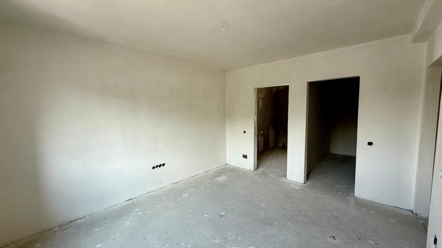 Duplex cu 5 camere cu Canalizare în Florești