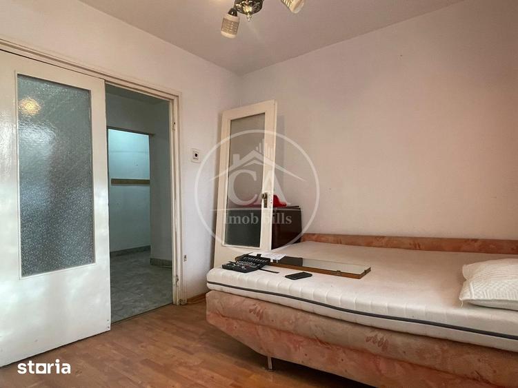 Apartament cu 3 camere decomandat în Nufărul