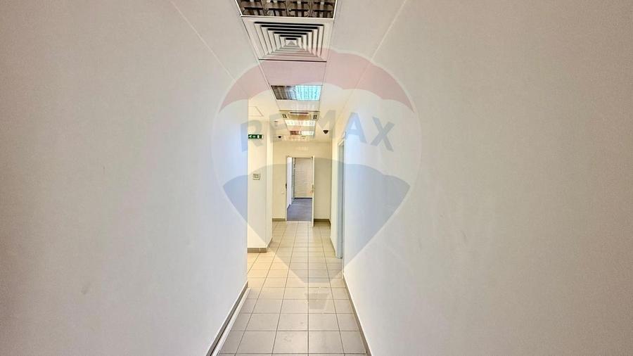 Spațiu comercial, de 330 mp, în Central