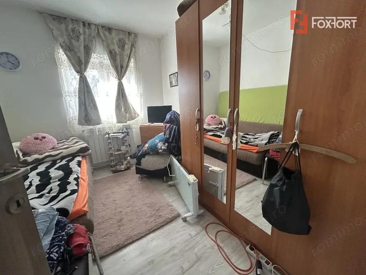 Apartament cu 3 camere semidecomandat, mobilat în Șag
