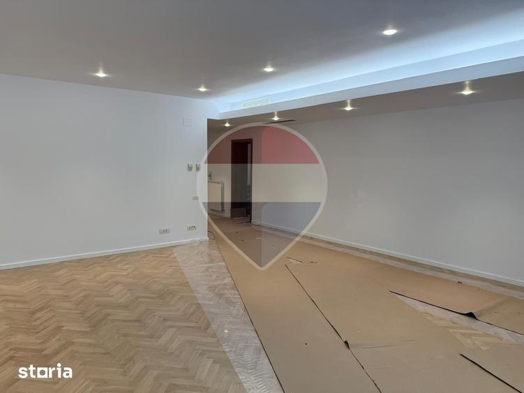 Apartament cu 3 camere în Primăverii