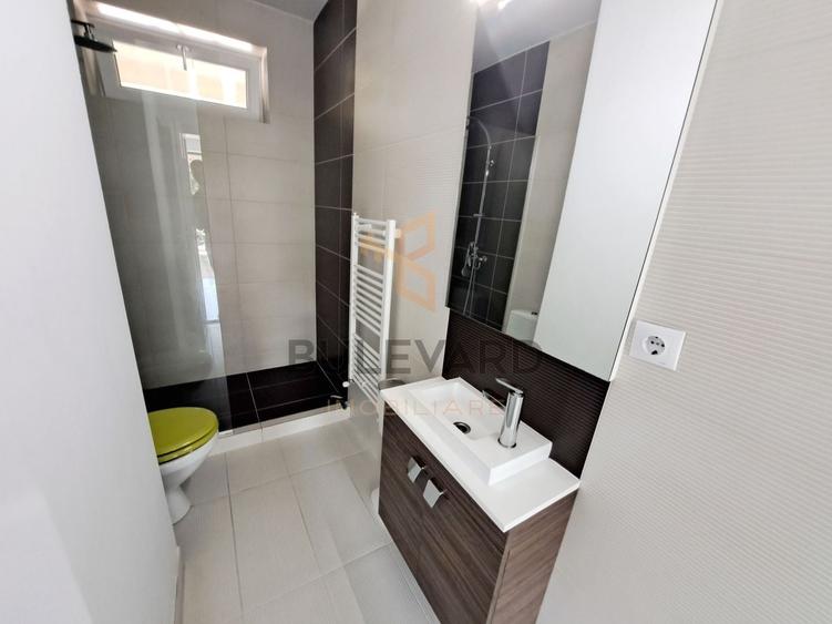 Duplex cu 4 camere cu Canalizare în Europa