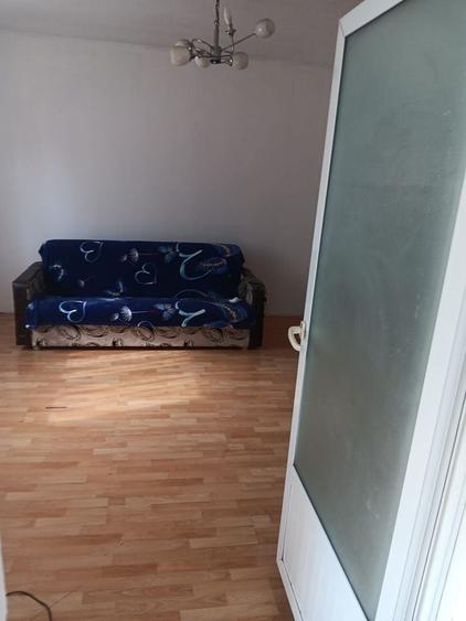 Casă cu 3 camere în Pantelimon