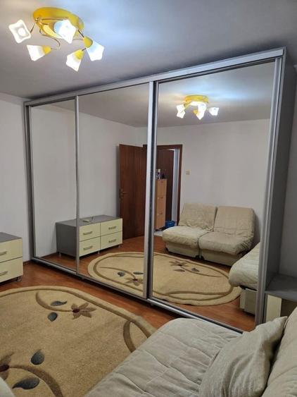 Apartament cu 2 camere decomandat în Exterior Vest