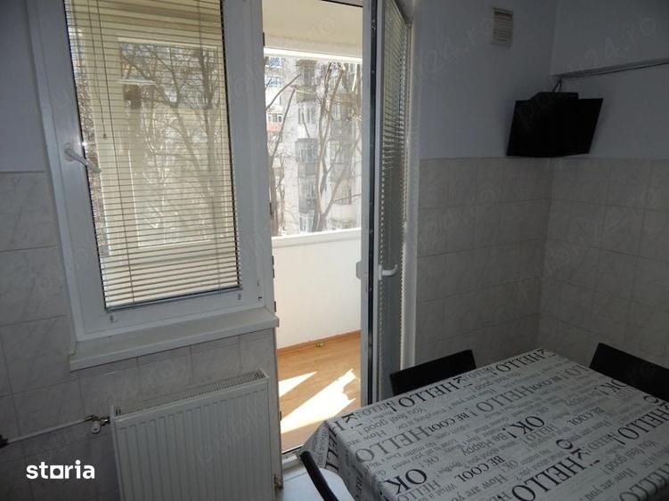 Apartament cu 2 camere semidecomandat în Berceni
