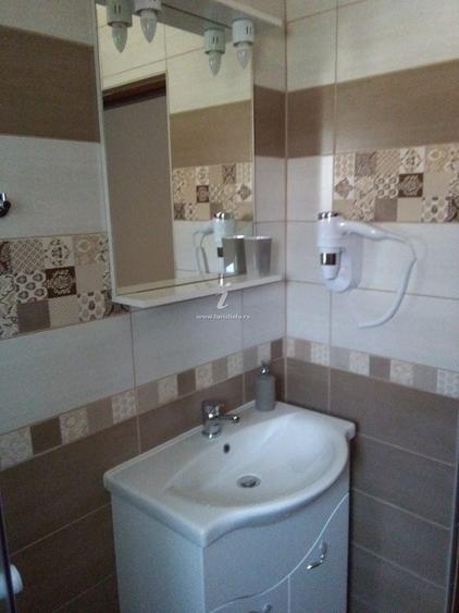 Casă cu 3 camere cu Teren 500 Mp în Moieciu