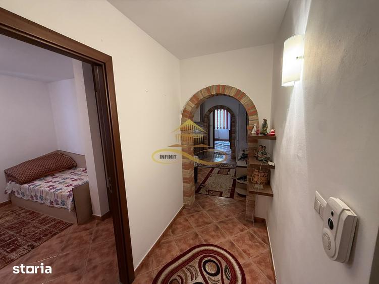 Apartament cu 3 camere decomandat în Republicii