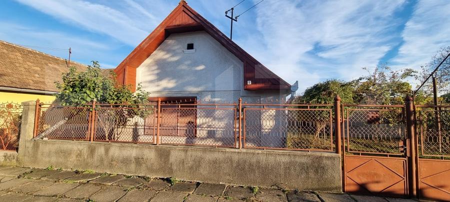 Casă individuală cu 3 camere cu Canalizare în Câmpia Turzii