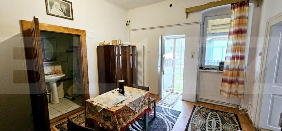 Casă cu 2 camere cu Teren 720 Mp în Central
