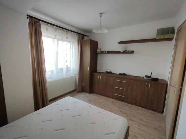 Apartament cu 2 camere decomandat în Jiului