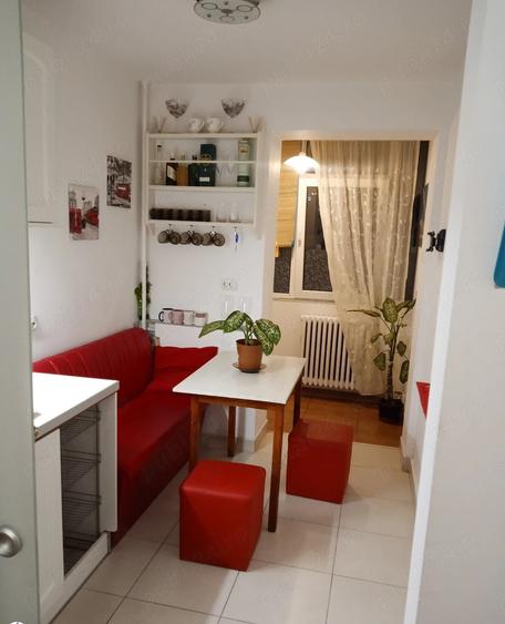Apartament cu 2 camere semidecomandat în Gara de Nord