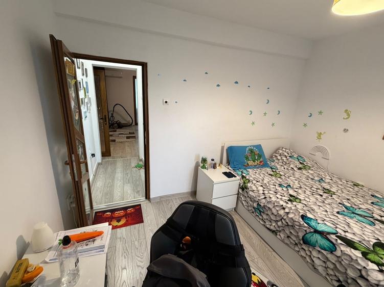 Apartament cu 2 camere semidecomandat, mobilat în Semicentral