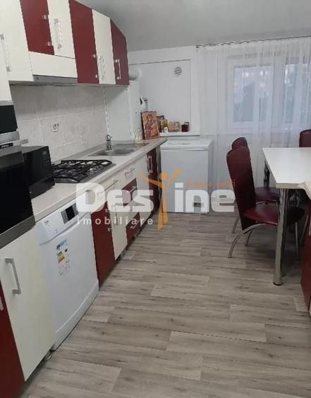 Apartament cu 2 camere decomandat, mobilat în Dâmbovița