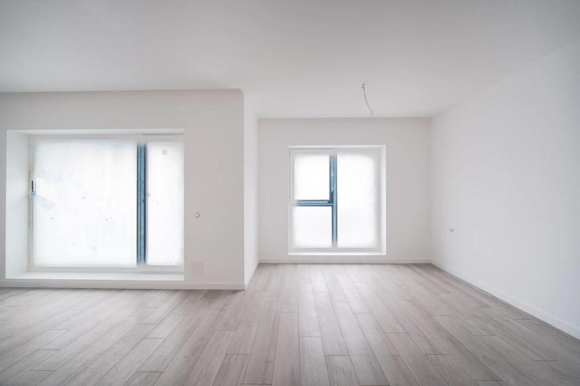Apartament cu 3 camere decomandat în Obor