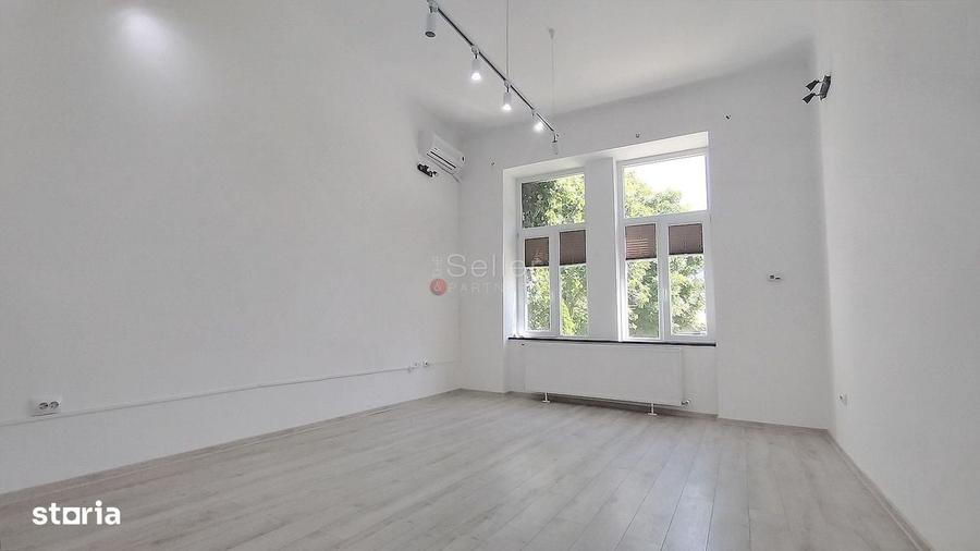 Apartament cu 4 camere decomandat în Centrul Istoric