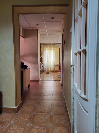Apartament cu 4 camere decomandat, mobilat în Păcurari