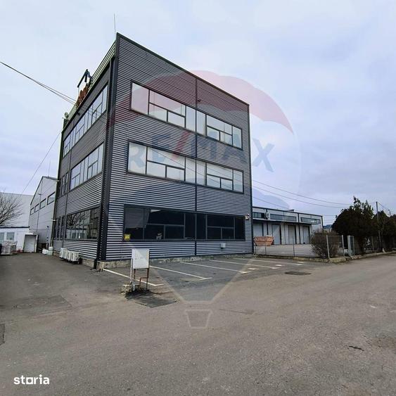 Spațiu comercial, de 2,000 mp, în Central