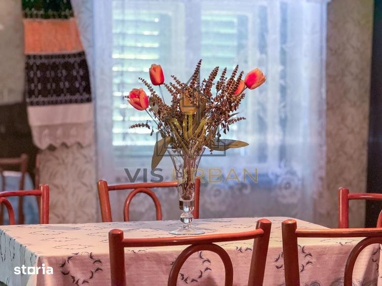 Casă cu 5 camere cu Teren 2530 Mp în Central