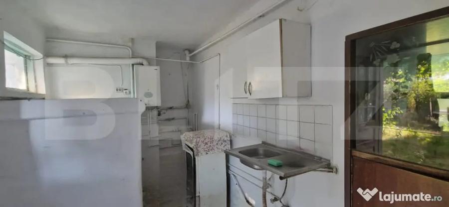 Casă cu 3 camere cu Teren 444 Mp în Central