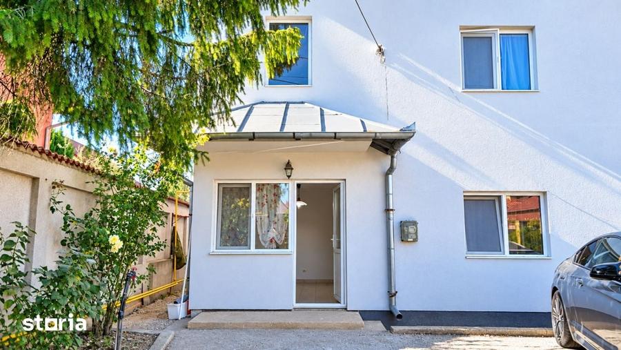 Casă cu 5 camere cu Teren 219 Mp în Moșoaia
