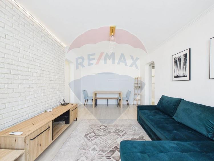 Apartament cu 2 camere semidecomandat, mobilat în Baba Novac