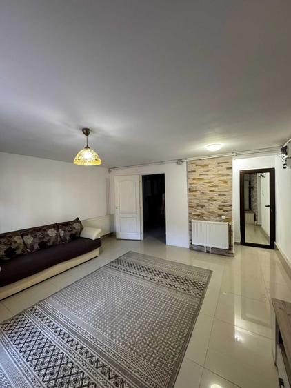 Casă cu 1 camere decomandat în Central