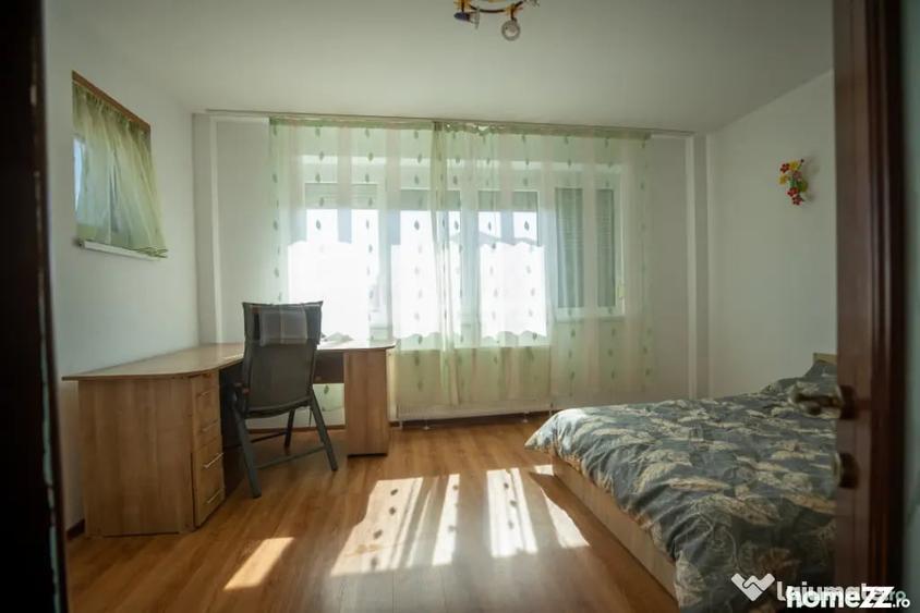 Casă cu 6 camere cu Teren 558 Mp în Central