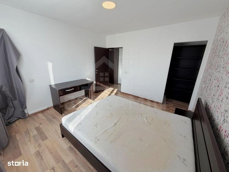 Apartament cu 3 camere semidecomandat în Griviței
