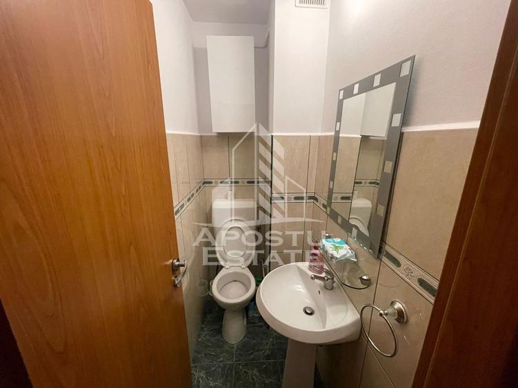 Apartament cu 3 camere semidecomandat, mobilat în Kiriac
