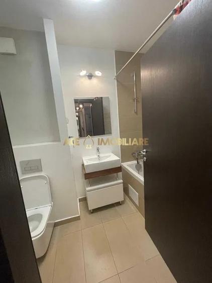 Apartament cu 2 camere semidecomandat, mobilat în Domenii