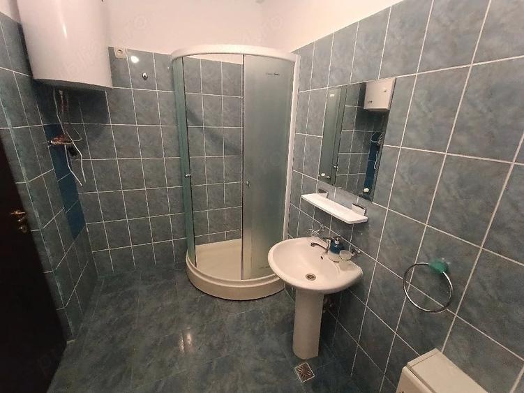 Garsonieră decomandată în Central