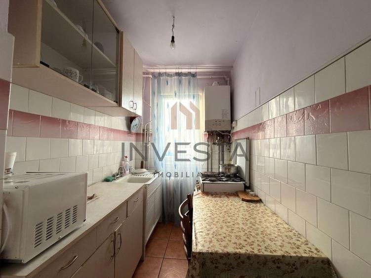 Apartament cu 3 camere semidecomandat, mobilat în Mănăștur