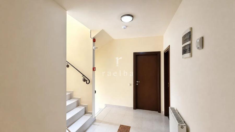 Casă cu 5 camere cu Teren 250 Mp în Tunari