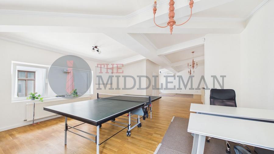 Apartament cu 6 camere decomandat în Dorobanți
