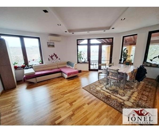 Casă individuală cu 5 camere cu Teren 1050 Mp în Șard