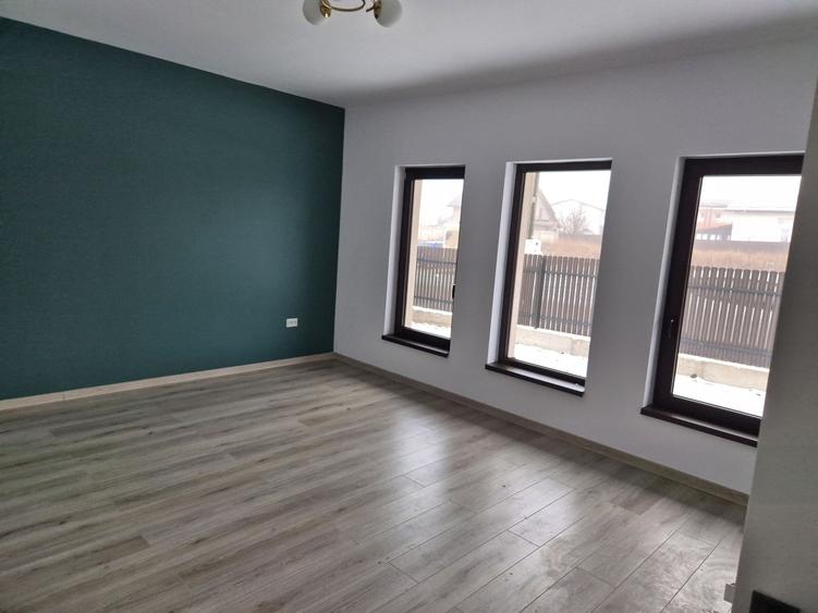 Casă cu 3 camere în Valea Lupului