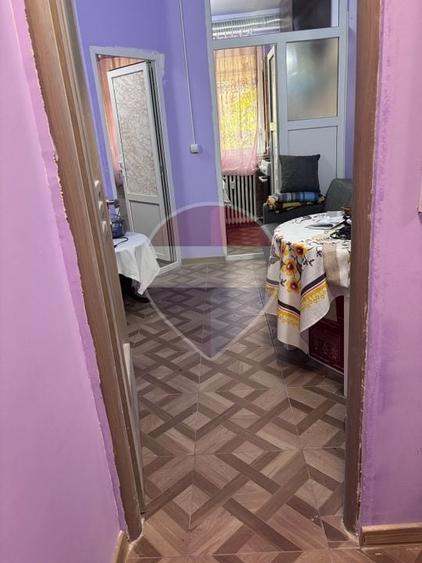 Garsonieră decomandată, mobilată în Sud