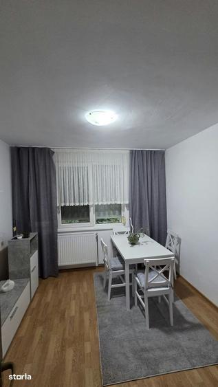 Apartament cu 2 camere în Micro 14