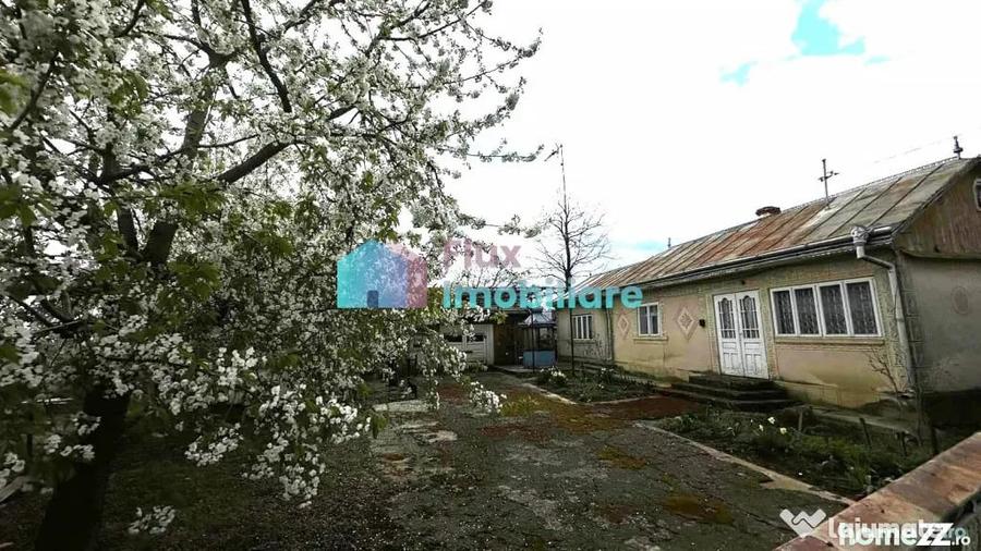 Casă cu 3 camere cu Teren 1410 Mp în Dumbrăveni
