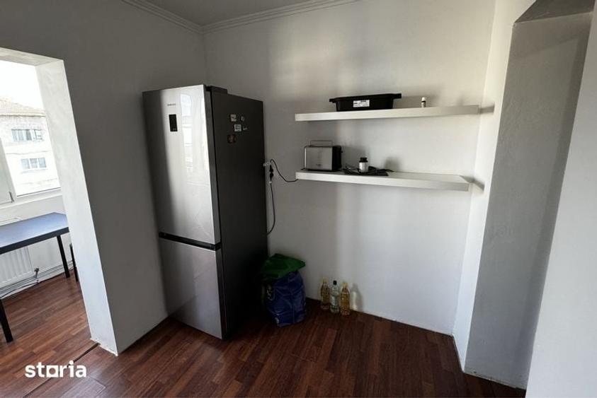 Apartament cu 3 camere decomandat în Est — fotografia 3