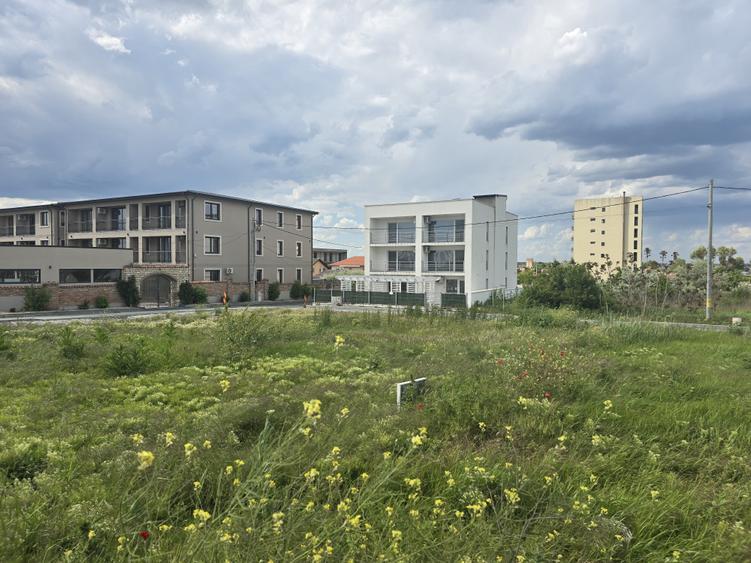 Teren Construcții intravilan de 1337 mp, în Costinești