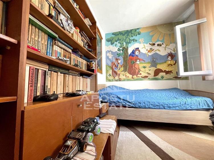 Apartament cu 3 camere semidecomandat în Șagului