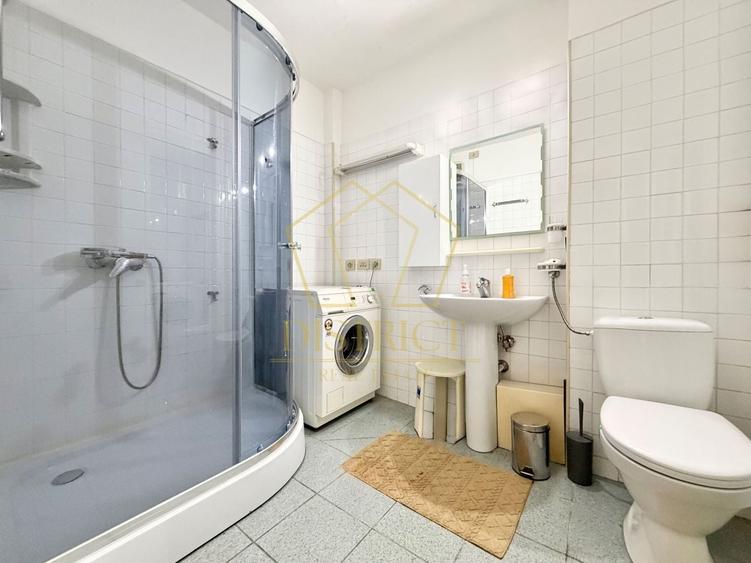 Apartament cu 2 camere semidecomandat, mobilat în Ultracentral