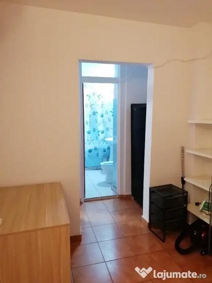 Apartament cu 2 camere decomandat în Aviației