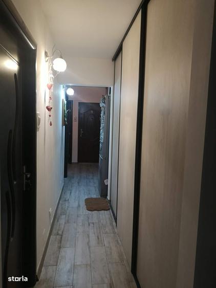 De vanzare apartament cu 3 camere - 4