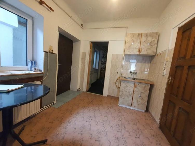 Casă cu 2 camere cu Teren 75 Mp în Centrul Istoric