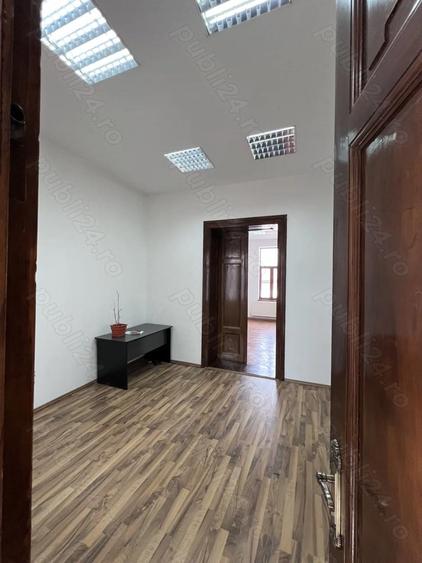 Spațiu comercial, de 30 mp, în Central