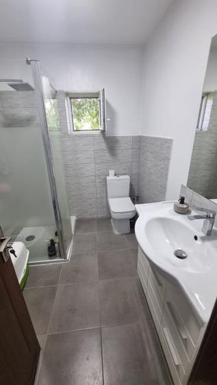 Apartament cu 3 camere decomandat în Otopeni