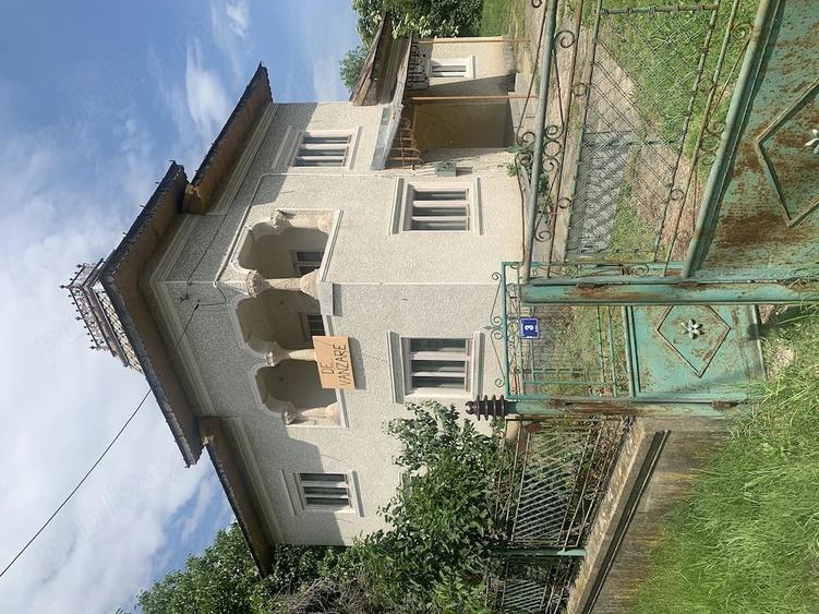 Casă cu 6 camere cu Teren 1900 Mp în Valea Mare